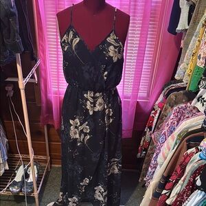 SADIE & SAGE NWOT NAVY Floral Spaghetti Strap Faux Wrap Maxi Dress Small